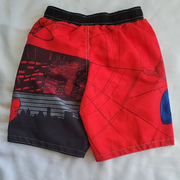 Marble Spider-Man Kids Red and Black Shorts - Picture 2 of 6